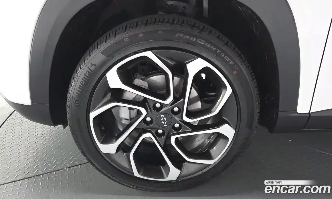 Chevrolet Trax 2025 1.2 гидро в Москве № 857321, фото 4