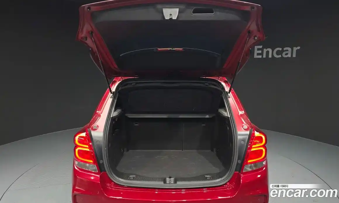 Chevrolet Trax 2016 1.4 Автомат в Москве № 857713, фото 20