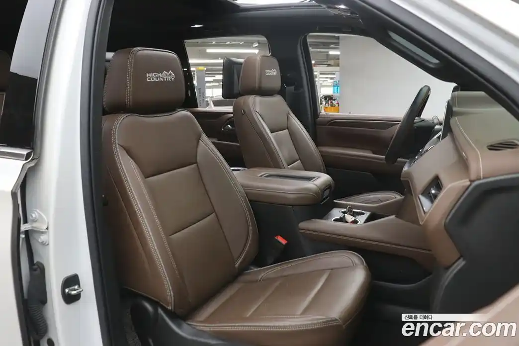 Chevrolet Tahoe 2022 6.2 Автомат в Москве № 857783, фото 18