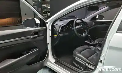 Hyundai Avante 2019 1.6 гидро в Москве № 886129, миниатюра 11