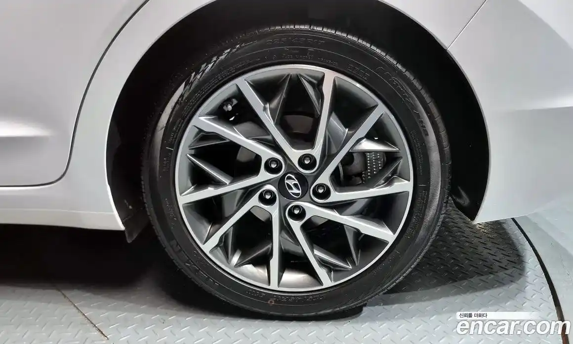 Hyundai Avante 2019 1.6 гидро в Москве № 886129, фото 5