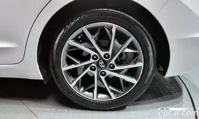 Hyundai Avante 2019 1.6 гидро в Москве № 886129, миниатюра 5