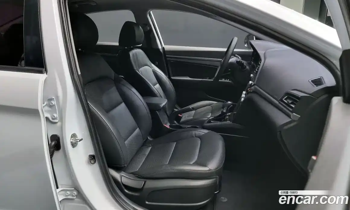 Hyundai Avante 2019 1.6 гидро в Москве № 886129, фото 10