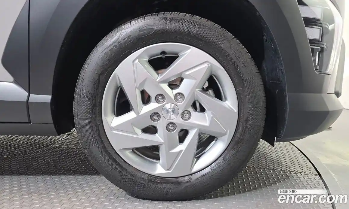 Hyundai Kona 2023 2.0 Автомат в Москве № 886653, фото 5