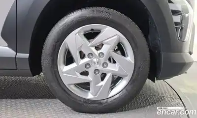 Hyundai Kona 2023 2.0 Автомат в Москве № 886653, миниатюра 5