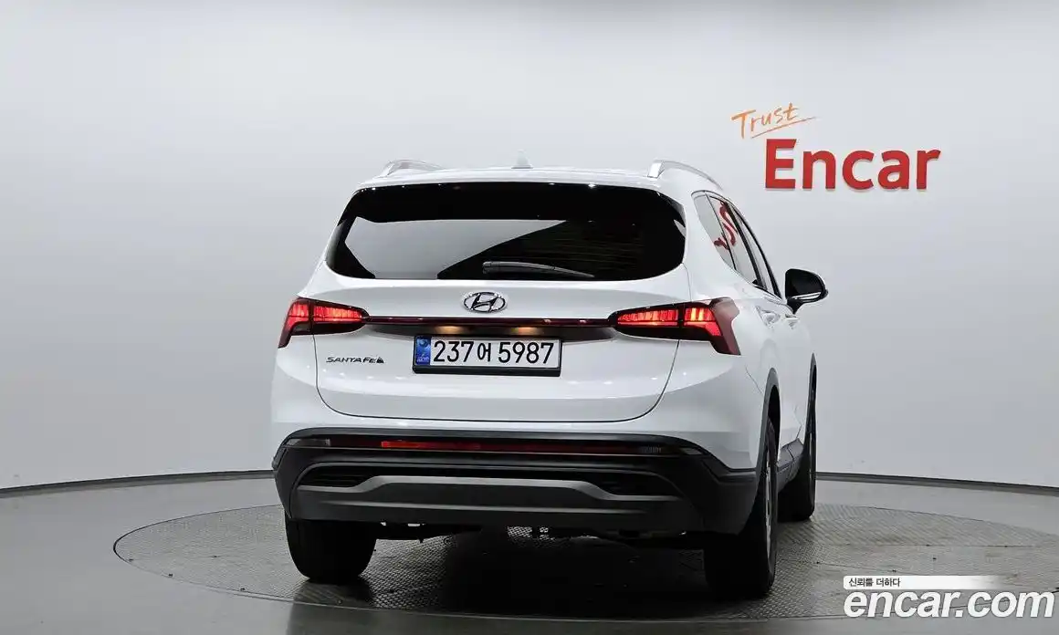 Hyundai Santa Fe 2022 1.6 Автомат в Москве № 886759, фото 3