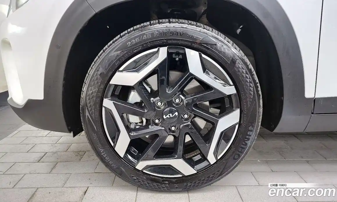 Kia Seltos 2024 1.6 гидро в Москве № 887324, фото 4