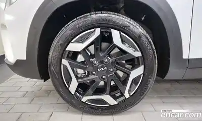 Kia Seltos 2024 1.6 гидро в Москве № 887324, миниатюра 4