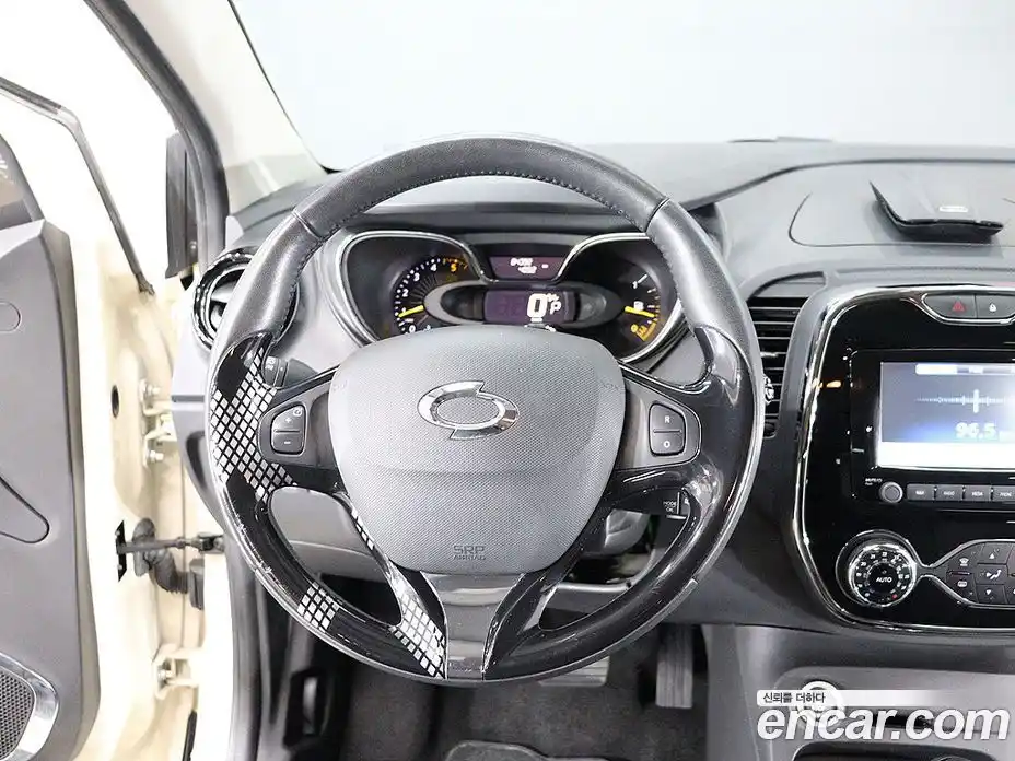 Renault QM3 2015 1.5 Автомат в Москве № 887346, фото 16