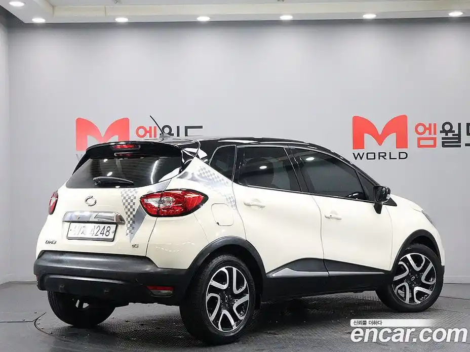 Renault QM3 2015 1.5 Автомат в Москве № 887346, фото 3