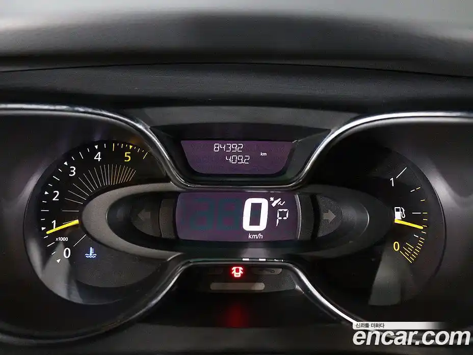 Renault QM3 2015 1.5 Автомат в Москве № 887346, фото 6