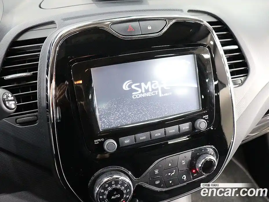 Renault QM3 2015 1.5 Автомат в Москве № 887346, фото 7