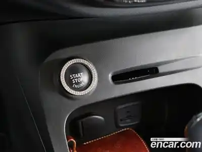 Renault QM3 2015 1.5 Автомат в Москве № 887346, миниатюра 9