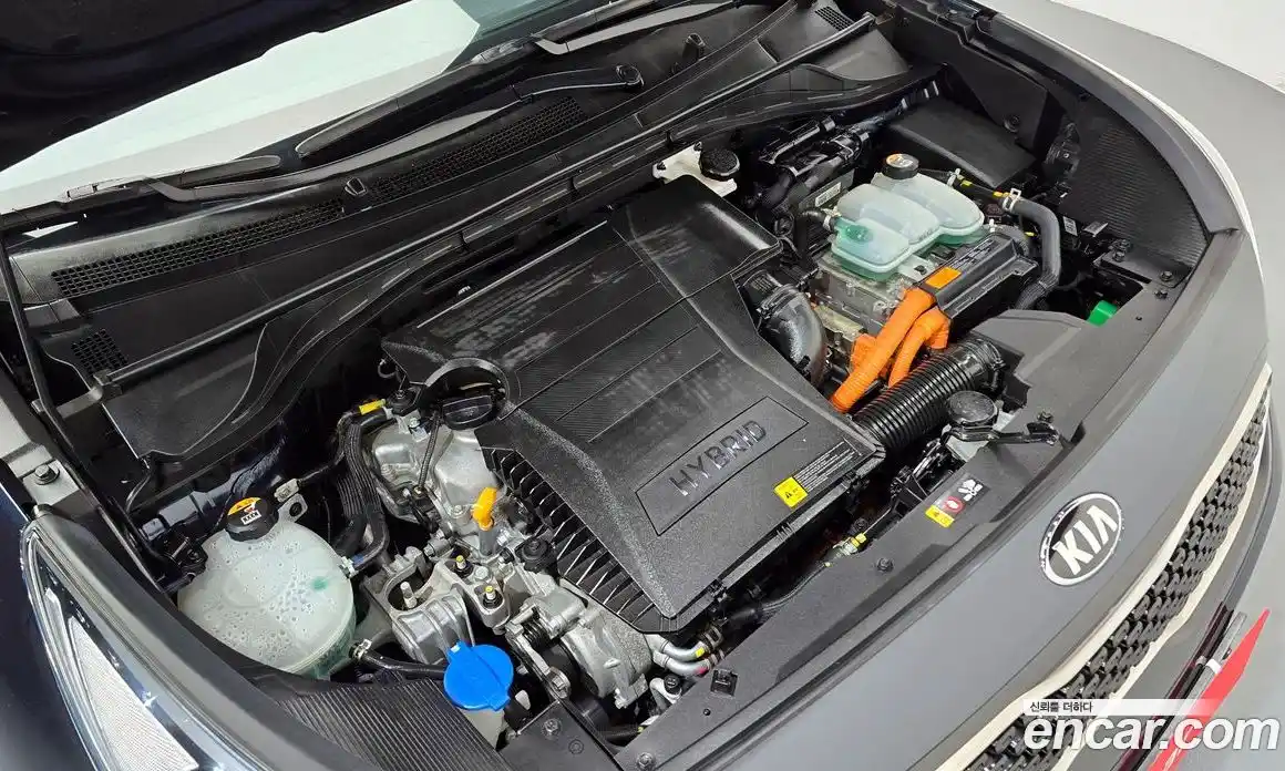 Kia Niro 2016 1.6 гидро в Москве № 888048, фото 6