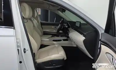 Genesis GV70 2023 2.5 Автомат в Москве № 888636, миниатюра 11