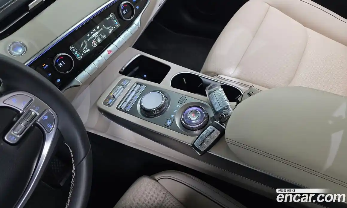 Genesis GV70 2023 2.5 Автомат в Москве № 888636, фото 9