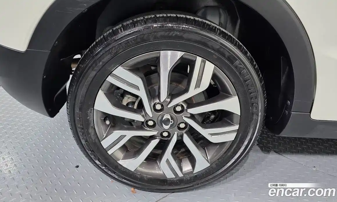 SsangYong TIBOLI 2018 1.6 Автомат в Москве № 889174, фото 5