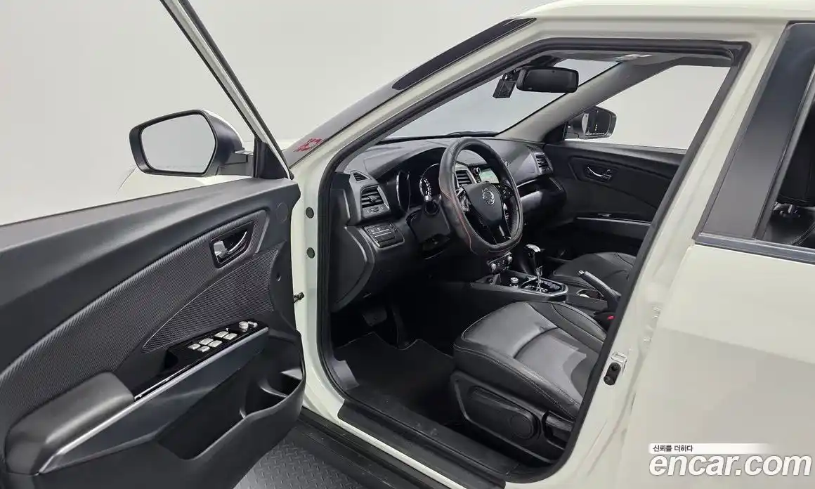 SsangYong TIBOLI 2018 1.6 Автомат в Москве № 889174, фото 10