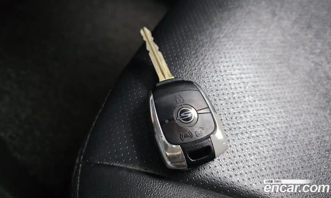 SsangYong Korando 2013 2.0 механика в Москве № 890093, фото 18
