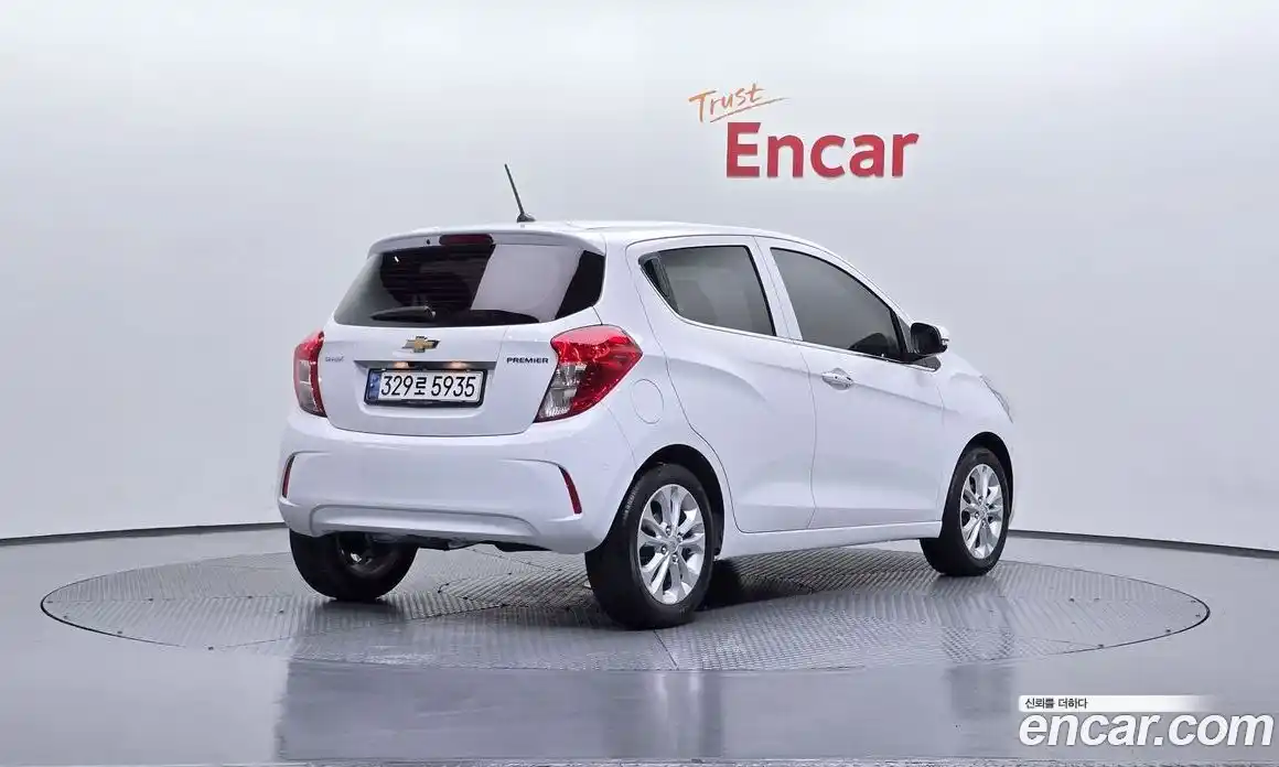 Chevrolet Spark 2021 1.0 Автомат в Москве № 890465, фото 2