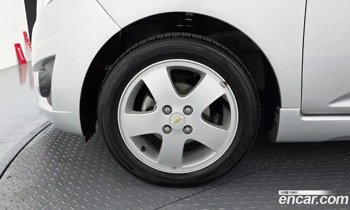 Chevrolet Spark 2011 1.0 Автомат в Москве № 890640, фото 5