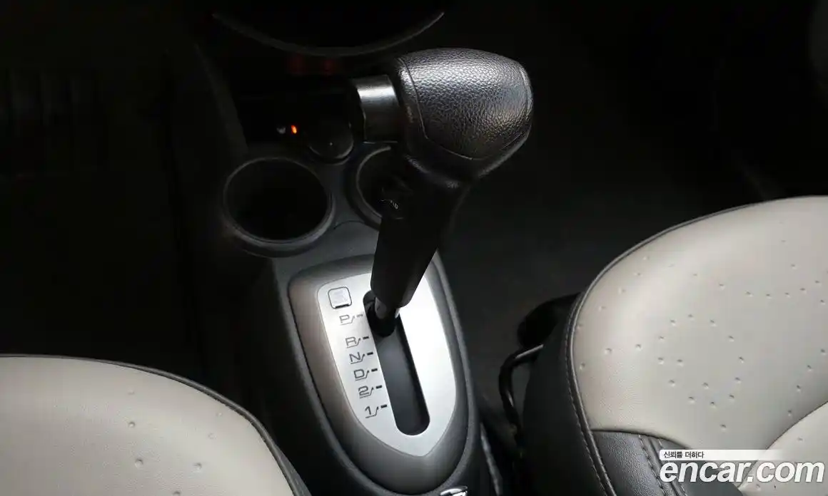 Chevrolet Spark 2011 1.0 Автомат в Москве № 890640, фото 9