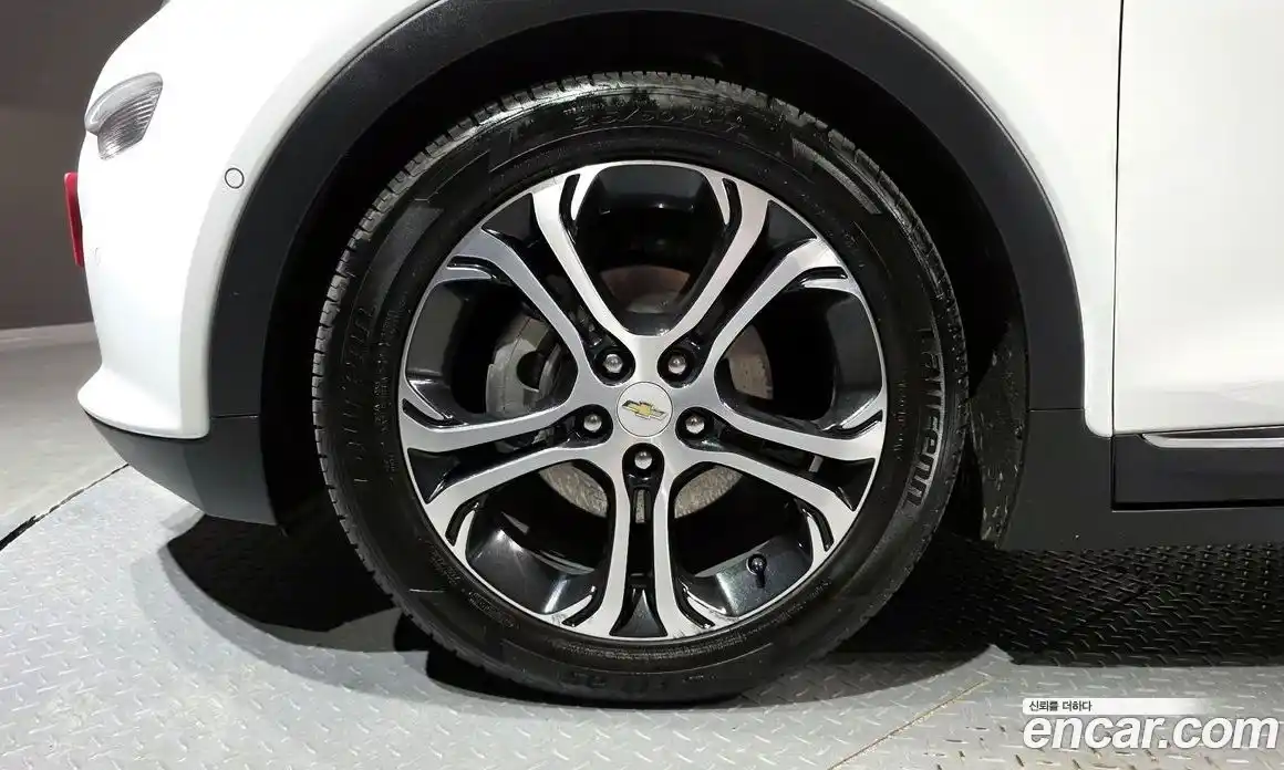 Chevrolet Bolt EV 2019 0.2 Автомат в Москве № 891125, фото 5