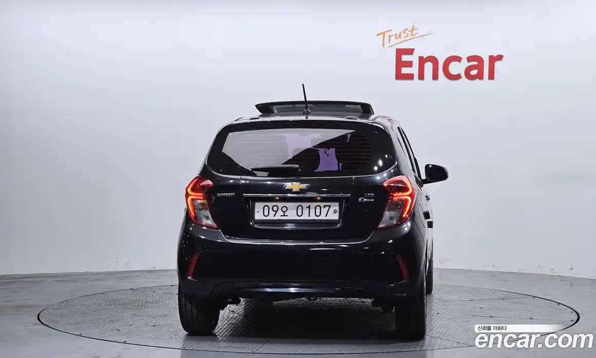 Chevrolet Spark 2016 1.0 Автомат в Москве № 891180, фото 4