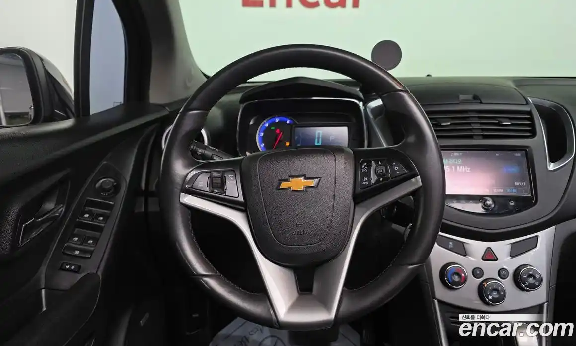 Chevrolet Trax 2016 1.6 Автомат в Москве № 891474, фото 13