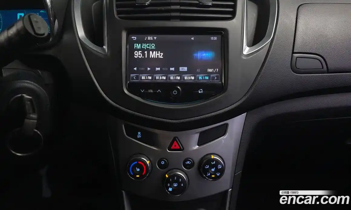 Chevrolet Trax 2016 1.6 Автомат в Москве № 891474, фото 14