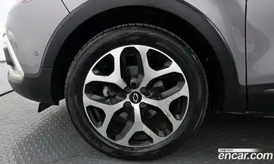 Renault QM3 2018 1.5 Автомат в Москве № 891735, миниатюра 5