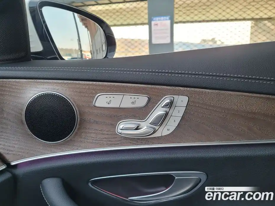 Mercedes-Benz E-Class 2022 2.0 Автомат в Москве № 892701, фото 15