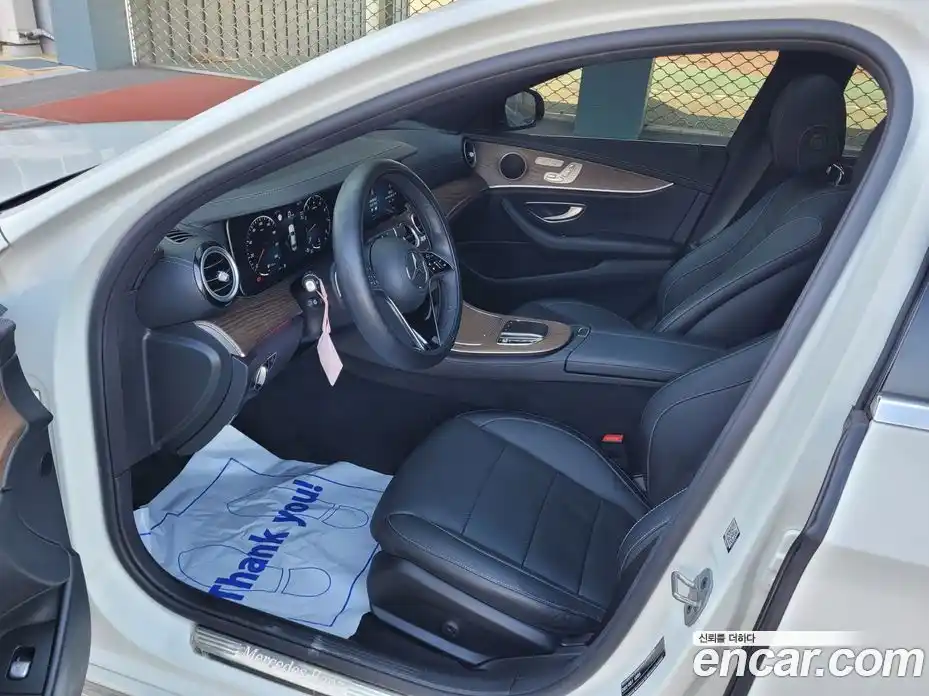 Mercedes-Benz E-Class 2022 2.0 Автомат в Москве № 892701, фото 10