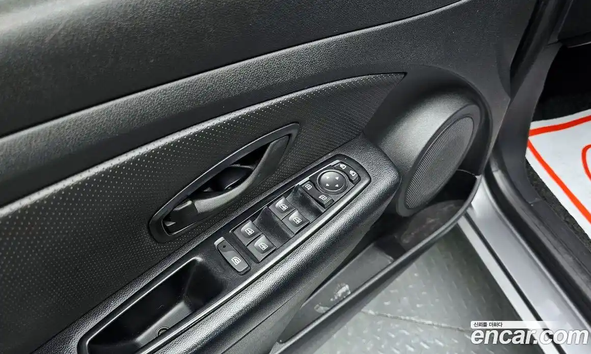 Renault SM3 2018 1.6 Автомат в Москве № 148421, фото 13