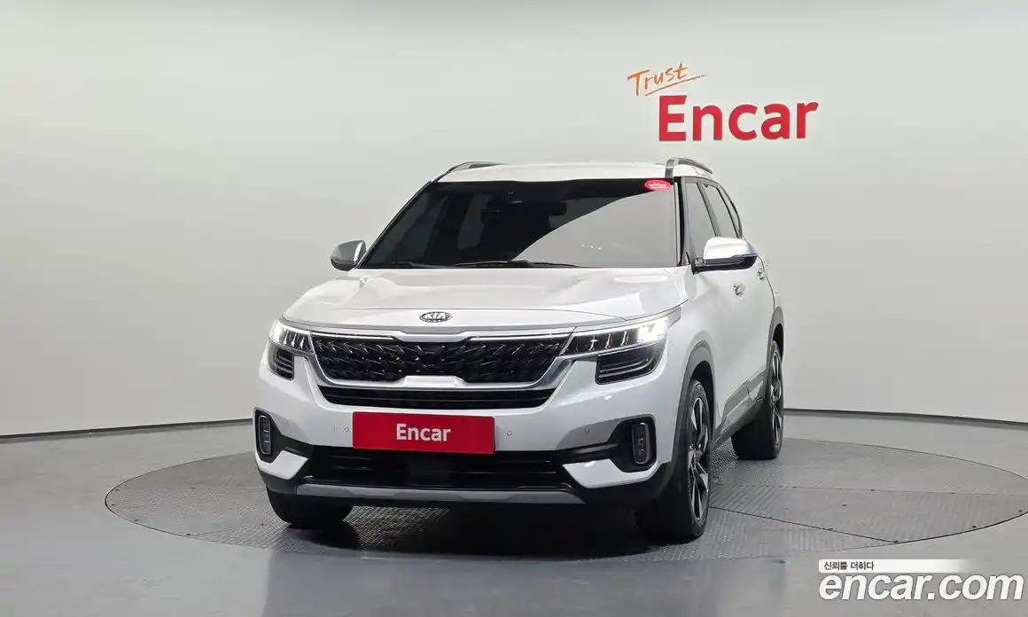 Kia Seltos 2021 1.6 Автомат в Москве № 855202, фото 3