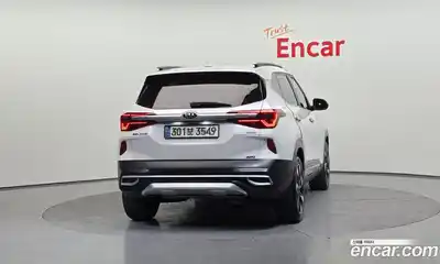 Kia Seltos 2021 1.6 Автомат в Москве № 855202, миниатюра 4