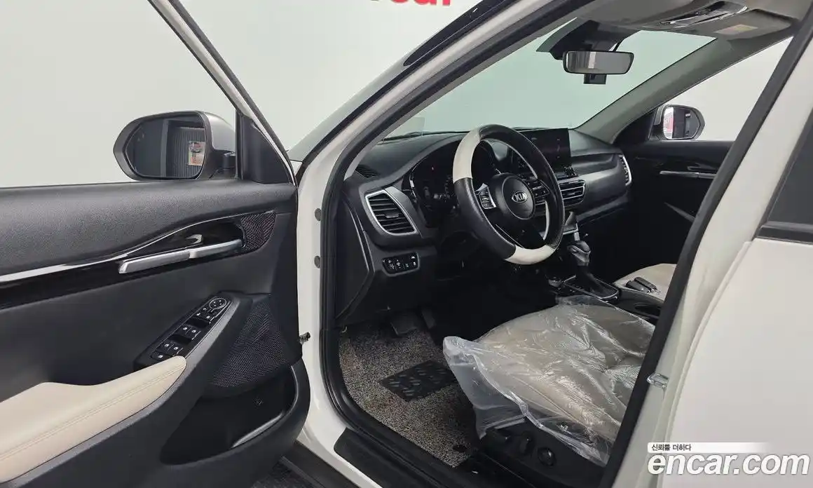 Kia Seltos 2021 1.6 Автомат в Москве № 855202, фото 10