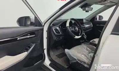 Kia Seltos 2021 1.6 Автомат в Москве № 855202, миниатюра 10