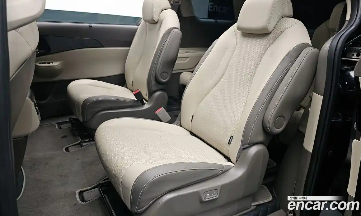 Kia Canival 2025 3.5 Автомат в Москве № 855467, фото 11