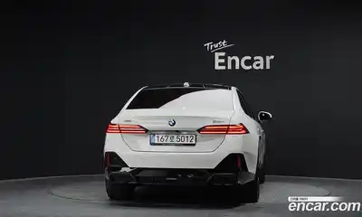 BMW 5-Series 2025 2.0 Автомат в Москве № 855526, миниатюра 4