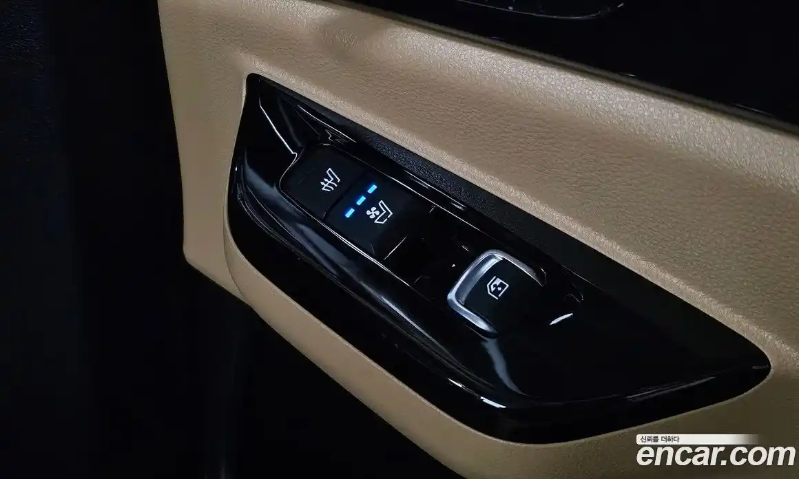 Kia Canival 2023 2.2 Автомат в Москве № 855690, фото 19