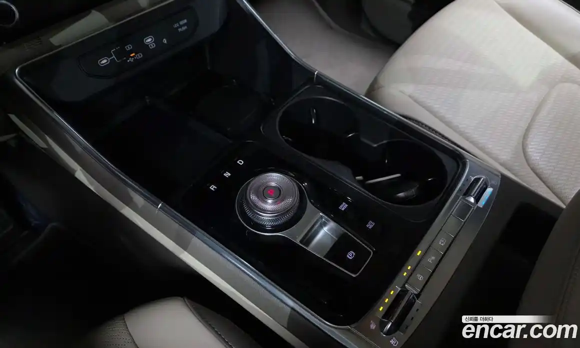 Kia Canival 2024 1.6 Автомат в Москве № 855693, фото 9