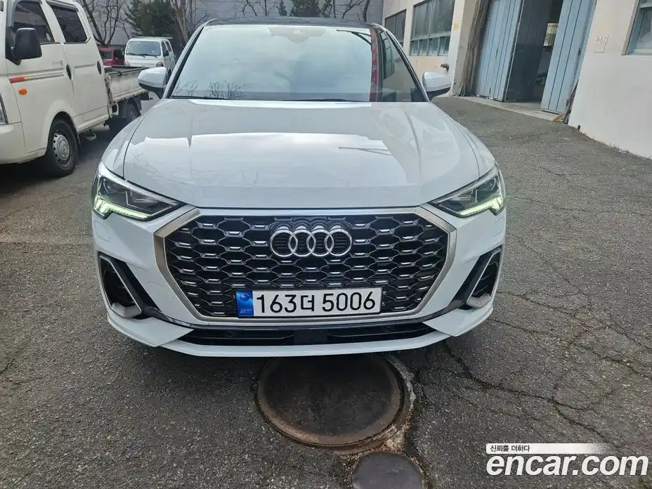 Audi Q3 2023 2.0 Автомат в Москве № 860126, фото 2