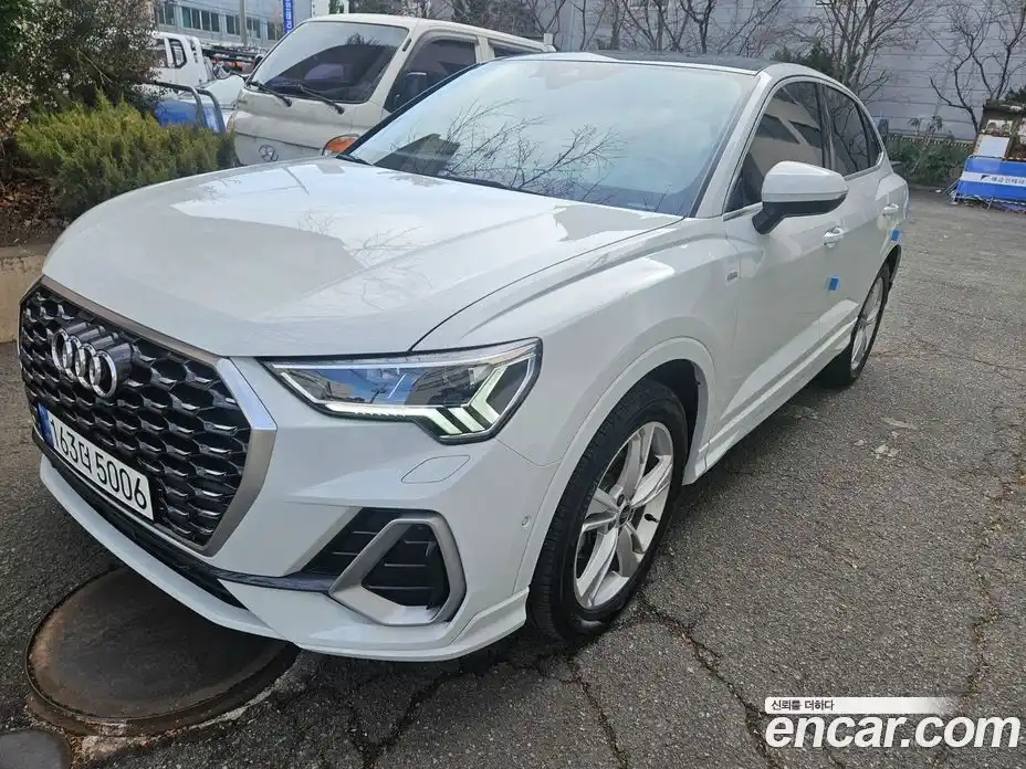 Audi Q3 2023 2.0 Автомат в Москве № 860126, фото 3