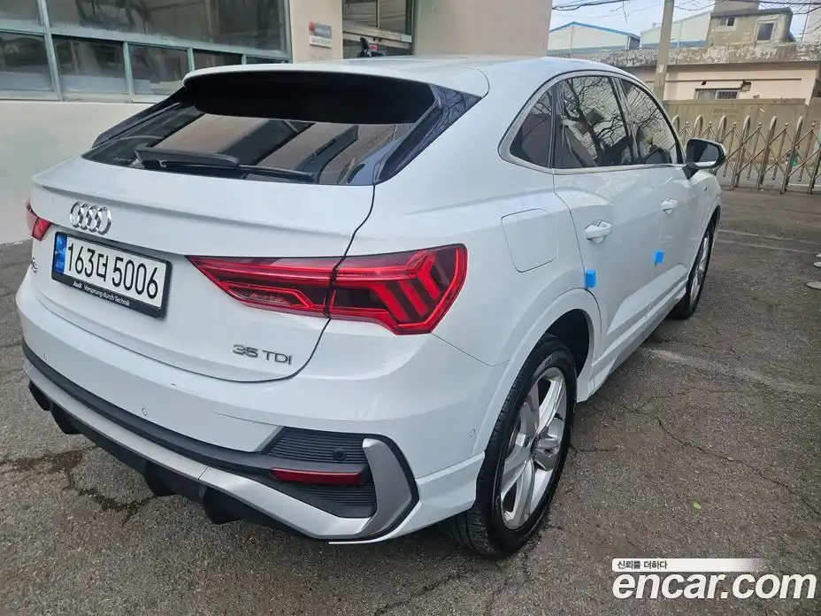 Audi Q3 2023 2.0 Автомат в Москве № 860126, фото 4