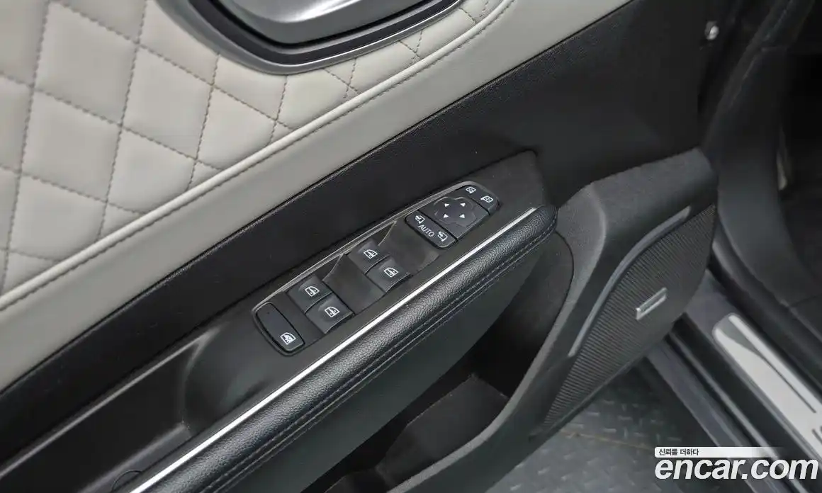 Renault SM6 2016 1.6 Автомат в Москве № 885768, фото 17