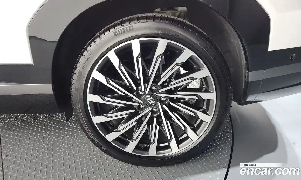 Hyundai Santa Fe 2024 2.5 Автомат в Москве № 886085, фото 5