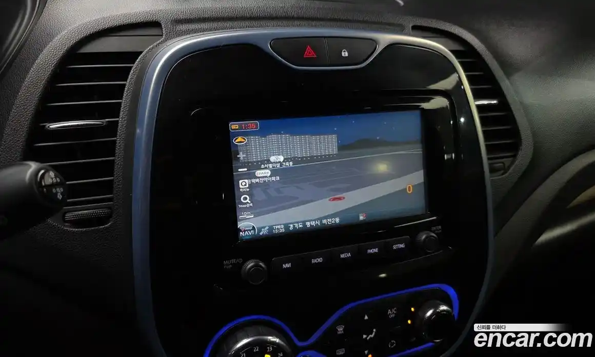 Renault QM3 2017 1.5 Автомат в Москве № 886447, фото 16