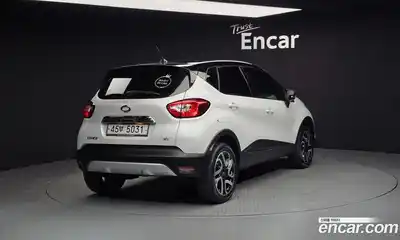 Renault QM3 2017 1.5 Автомат в Москве № 886447, миниатюра 2