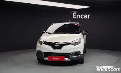 Renault QM3 2017 1.5 Автомат в Москве № 886447, миниатюра 3